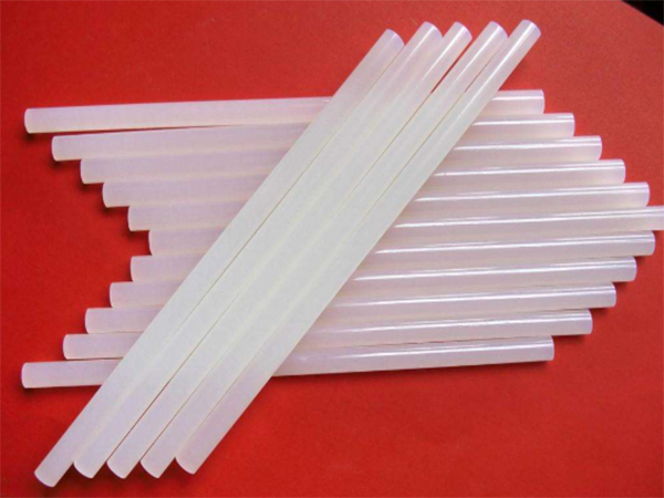 熒光增白劑在熱熔膠中應(yīng)該如何使用？